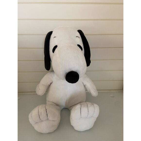 Snoopy Plush - Picture 1 of 2